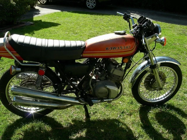 Kawasaki kh250 motorcycle