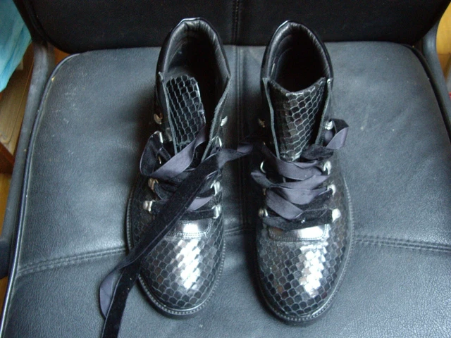SOLDES -70 % !!!... Chaussures en cuir neuves galice, T41, valeur 199 euros