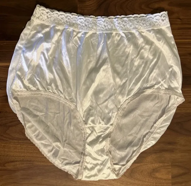 NEW!) Vintage Hanes Her Way Underwear 1 Pair Bikini G024 White