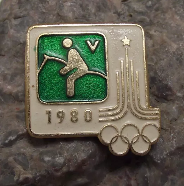 1980 Moscow Russia Summer Olympics Equestrian Horse Riding 5 Day Event Pin Badge