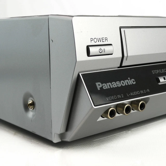 PANASONIC PVD4745S VHS Video Cassette Recorder VCR/DVD Player Combo