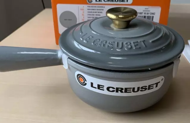 Le Creuset FLEUR 2qt/1.8L/22cm Cotton (Matte) White Cast Iron Dutch Oven