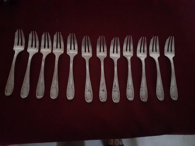 12 fourchette à gateaux CHRISTOFLE modèle SPATOURS métal argenté