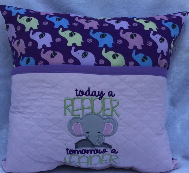 Almohada de bolsillo para elefante bebé. Lectura/libro/almohada. Almohada rosa y púrpura de 16""X16"".