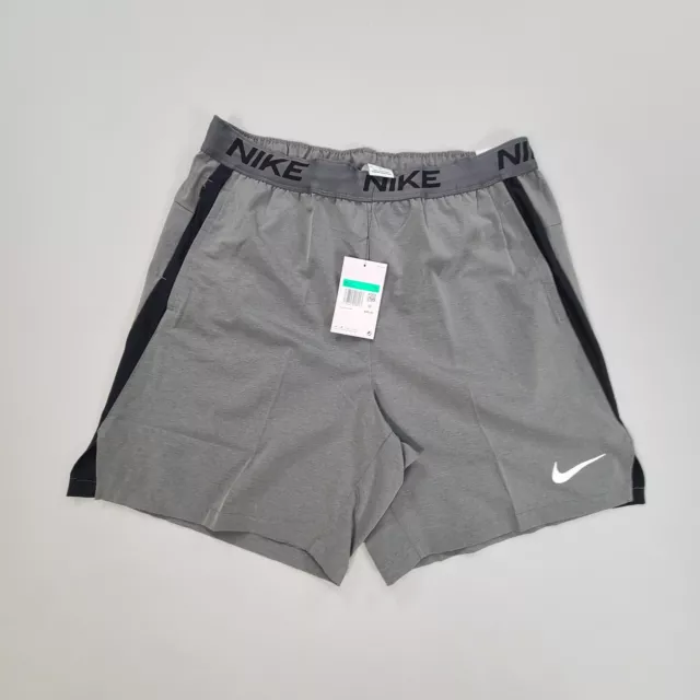 Nike Shorts Adult Extra Large Gray Dri-Fit Training Athletic Outdoors Mens