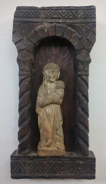 Sculpture en Bois Le Jeu : Enfant et Chiot Sculptés du Val Gardena – Dolfi