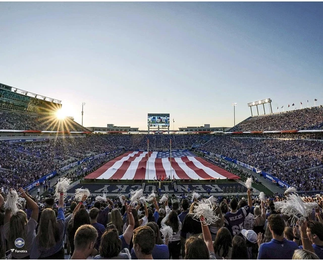 Kentucky Wildcats Unsigned Kroger Field Stadium Photograph