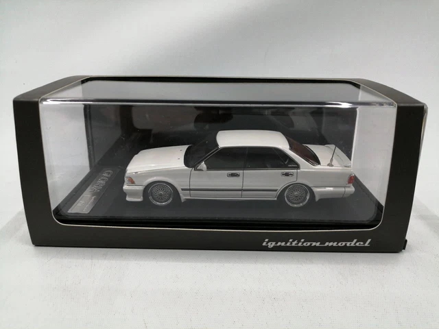 豪華で新しい シーマ ignitionmodel × TOMYTEC 1/43 ミニカー