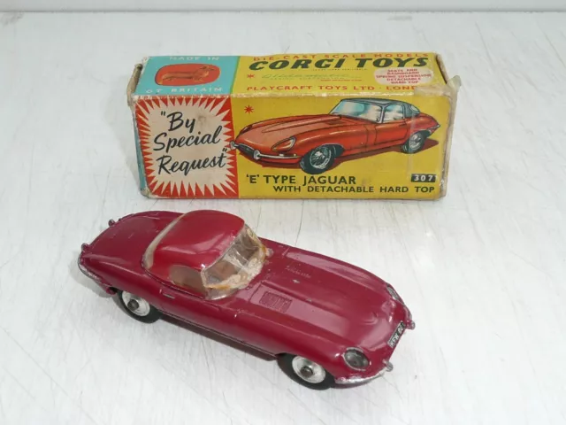 Corgi 307 E Type Jaguar  w/detachable hard top Boxed *original*