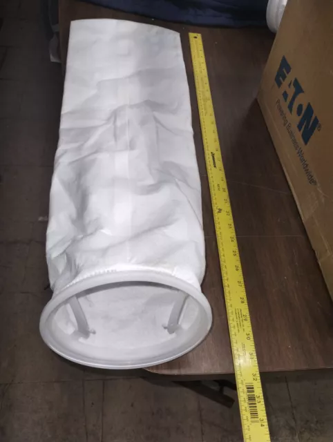 CASE OF 30 EATON Polypropylene Felt Filter Bags 7 x 32 10 Micron F31S36420