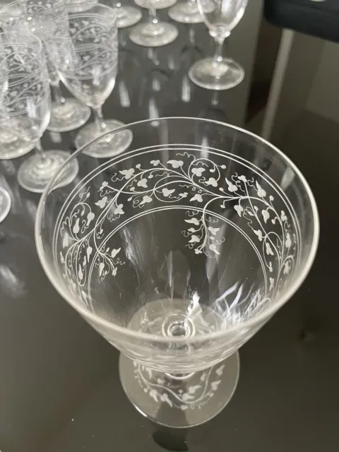 ancien service de verres en cristal grave baccarat st louis XIXe siècle 4