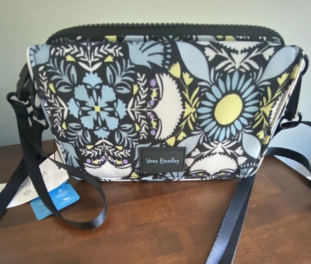 NWT VERA BRADLEY ReActive RFID Compact Crossbody/Wristlet-Plaza Medallion