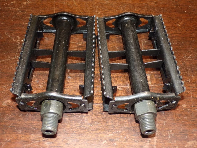 Paire de pédales vélo vintage marque WECO W . Germany filetage français