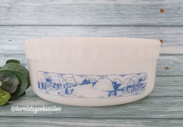 Vintage Australian Crown Pyrex Old Country Blues Chalet  2 Pint Souffle  Dish