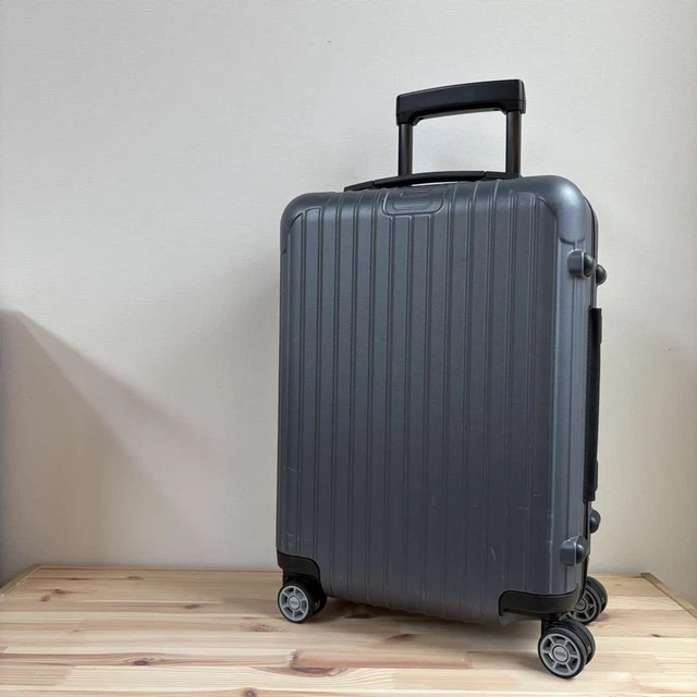 RIMOWA SALSA 32L Carry-On 4 Wheel Tsa Lock Matte Black
