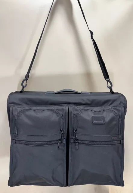Preowned Tumi Alpha Classic 22134DH Black Ballistic 24”Bifold Garment Bag (#950)