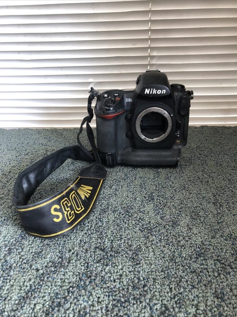 Nikon D3s 12.1MP Professional Full Frame Digital SLR DSLR Camera Body No Battery