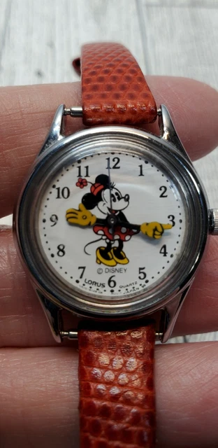 Vintage Disney Minnie Mouse Lorus Quartz Girls Silver Tone Watch  Works!
