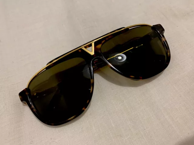 Shop Louis Vuitton 2022 SS Mascot sunglasses (Z0936E) by SkyNS