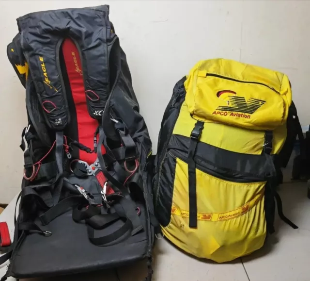 APCO Tetra Paraglider + Ground Handling Harness + XC2 Flight Harness APCO Tetra Paraglider + Ground Handling Harness + XC2 Flight Harness