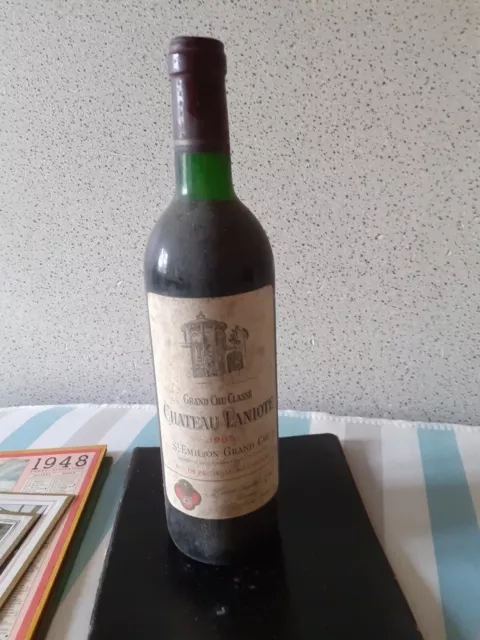 bouteille de vin St Emilion Grand Cru Classé 1985
