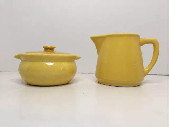 VTG Universal Pottery Oxford Ware Cream Pitcher & Sugar Bowl w/Lid Yellow 1950’s