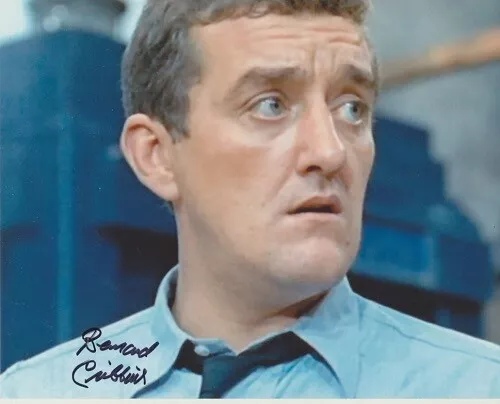 Bernard Cribbins In Person signed photo - Daleks' Invasion Earth 2150 A.D BA178