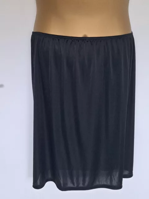 Sottogonna da donna nera mezza slip lunghezza 23 pollici taglia 10, 18 split posteriore