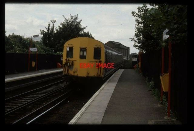 PHOTO EMU 6322 At West Hampstead Railway Station 1987 £1.65 PicClick UK