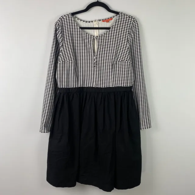 Modcloth Black White Houndstooth Print Fit and Flare Dress Size XL Keyhole