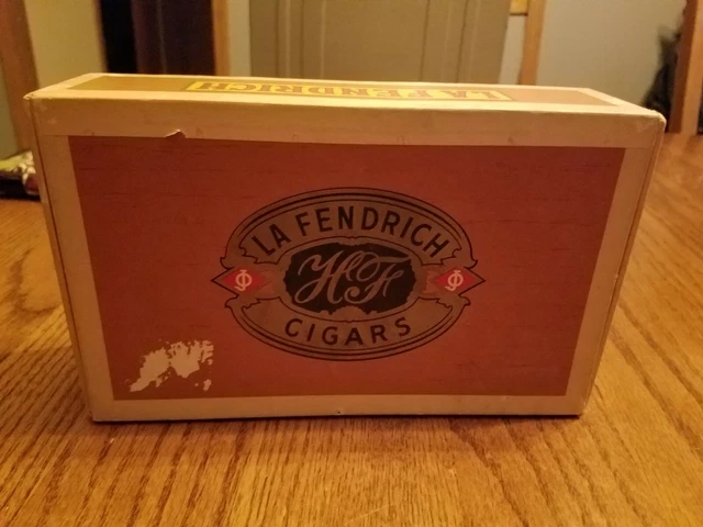 Vintage La Fendrich Favorita Cigar Box
