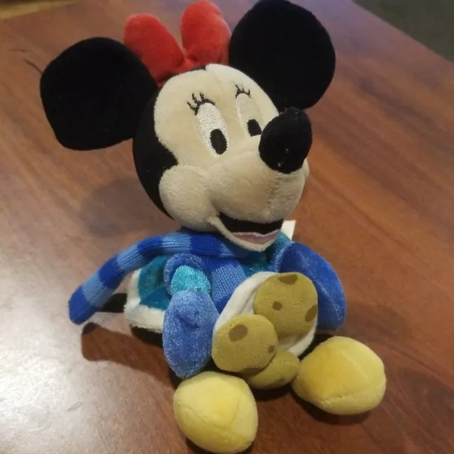 Minnie Mouse with Cookie Mini Bean Bag Disney Plush Winter