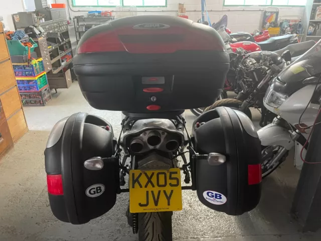 TRIUMPH SPRINT ST 1050 Full Givi Luggage Set and Fixing Frame