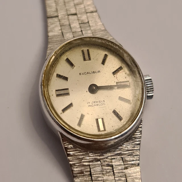 VINTAGE EXCALIBUR INCABLOC 17 Jewels Ladies Mechanical Watch