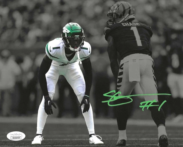 New York Jets-Sauce Gardner-Spotlight-Autographed 8x10 Photo REPRINT