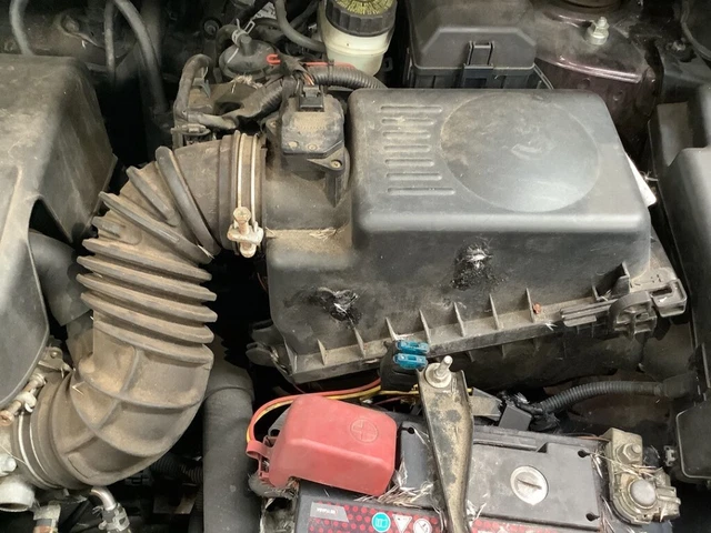 LUFTFILTERGEHÄUSE AIR FILTER HOUSING Toyota Corolla Verso (R10/11) 2007