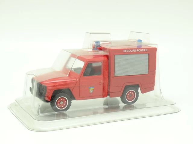 SOLIDO 2135 VOITURE De Pompier Peugeot J9 Ambulance Ech 1/43 EUR 10,00