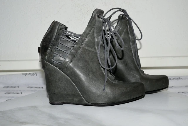 LD Tuttle Bootie Heel Lace Zip Boot Women 36 LD Tuttle Bootie Heel Lace Zip Boot Women 36