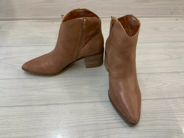 Lucky Brand Cosmio Ankle Boots, Women's Size 8 M, Latte MSRP $149