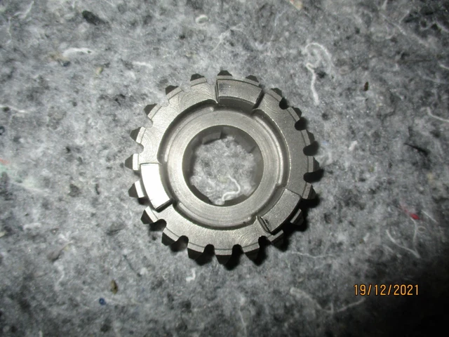 Pignon De Boîte 1ère Vitesse Yamaha 600 XTE 1993 - Référence 3AJ-17211-00 - Neuf D'origine