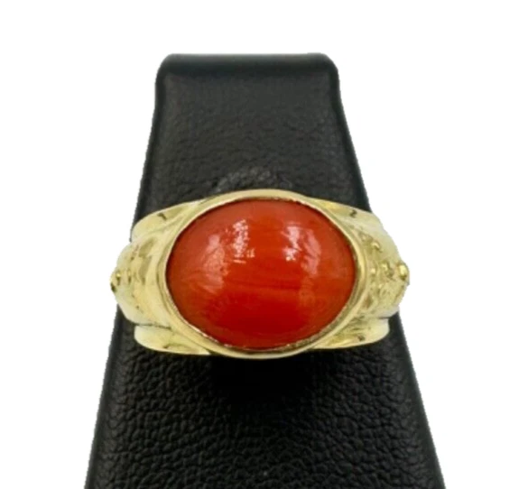 Bague Vintage En Or Massif 18 Carats Avec Corail Rouge Naturel D'Italie - Taille 7 US