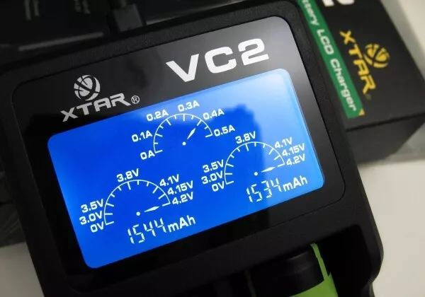Xtar VC2 - Ladegerät für Li-Ion Akkus inkl. 2/4 Sony Konion VTC6 2