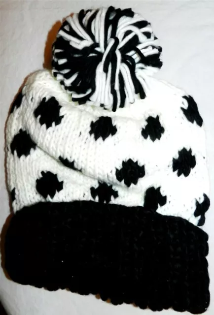 Beanie Spot Pom Black and White Winter ASOS Misses size One Size New