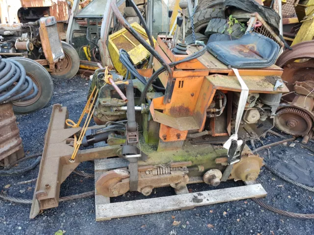 Powerfab 180c mini digger excavator dismantling for parts !! King post !!
