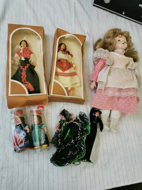 Lot de 4 poupées en porcelaine déco vintage french antique doll Lot de 4 poupées en porcelaine déco vintage french antique doll