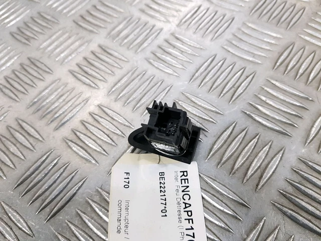 Bouton De Feux De Détresse (warning) Pour RENAULT CLIO 2 (1998-2012) - Ref: 8200634256 - Neuf