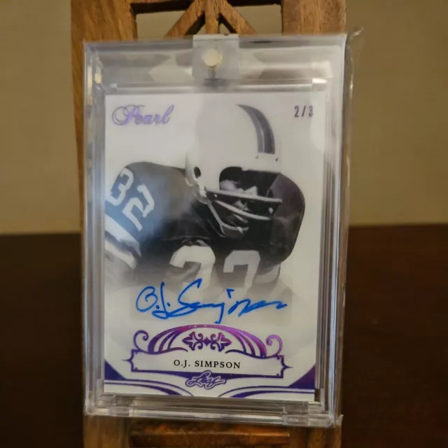 O.J Simpson  2018-19 Leaf Pearl Autographed 2/3 Buffalo Bills