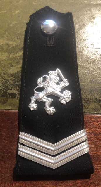 BELGISCHE ARMEE POLIZEI Schulterbrett Corporal Schulterklappe Militär ...