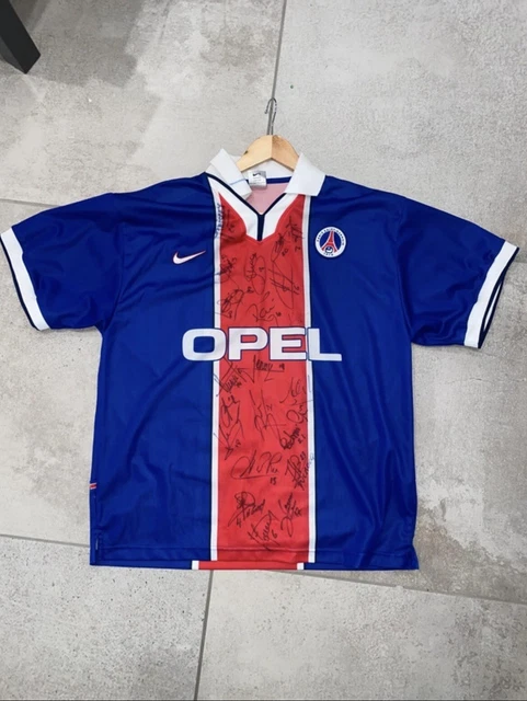 Arsenal maillot dédicacé par Carzola