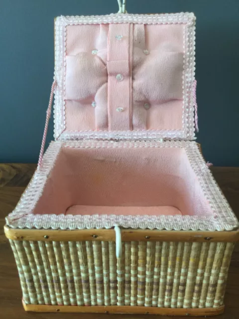 VINTAGE Wicker Rattan Work SEWING BOX BASKET With Pink Fabric Interior RETRO 2